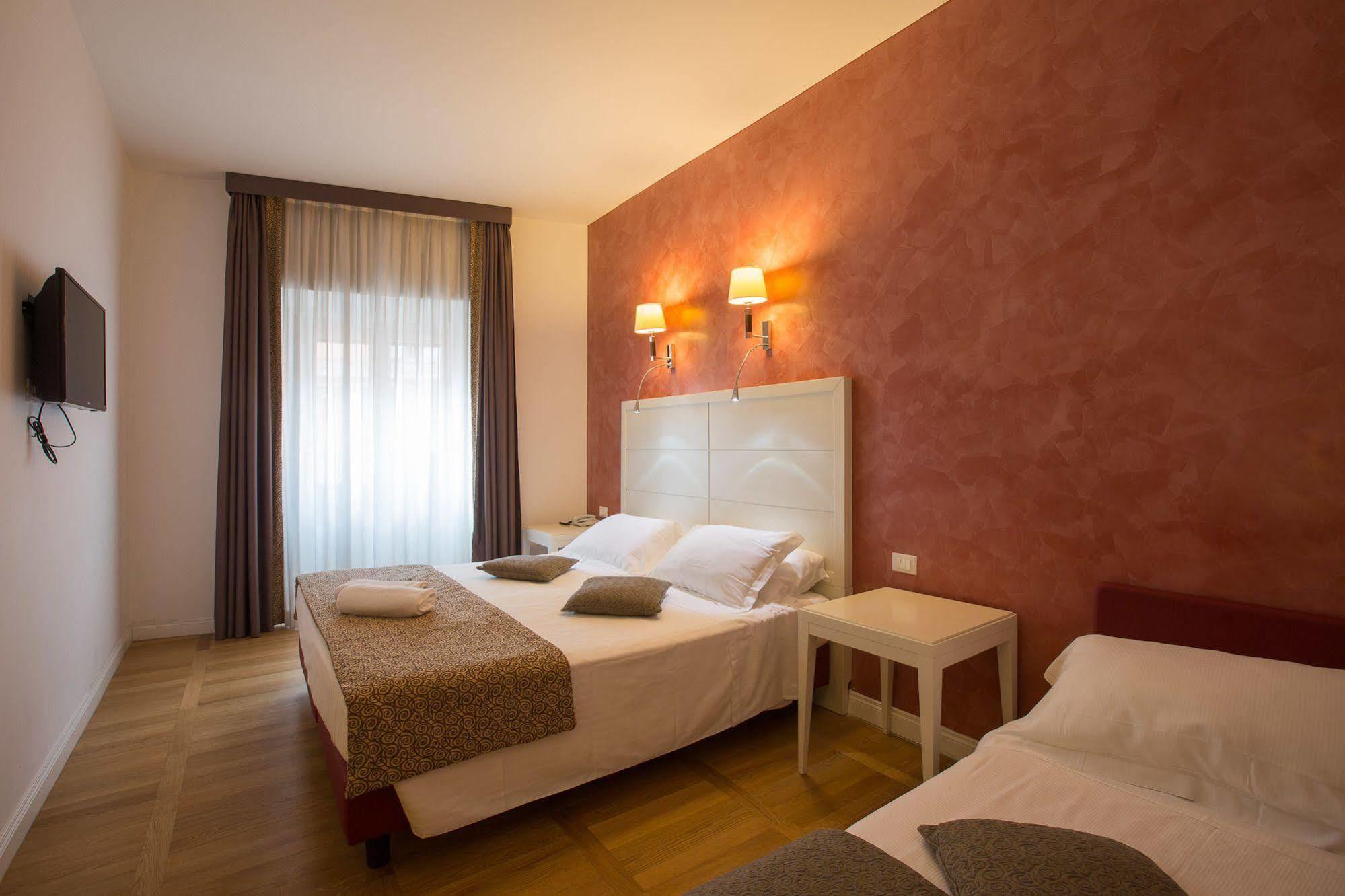 Floris Hotel Roma Ngoại thất bức ảnh